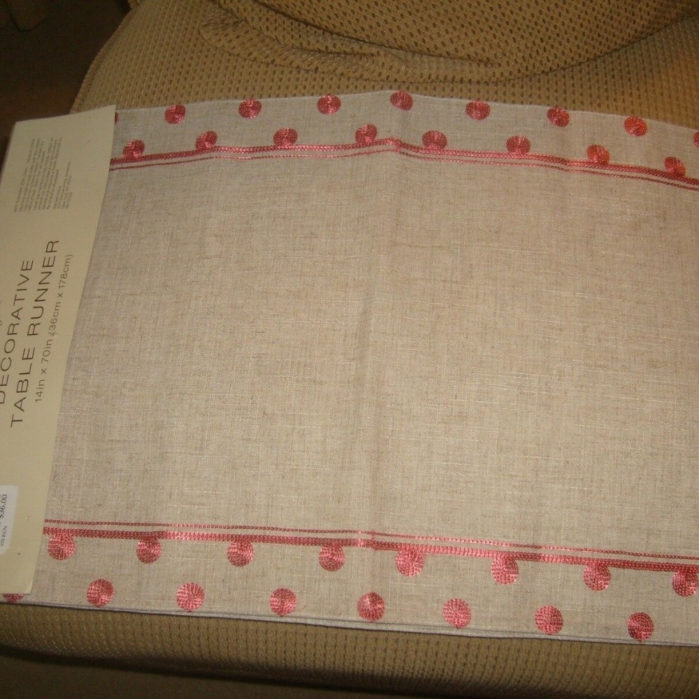 NWT Lifestyles Decorative Table Runner